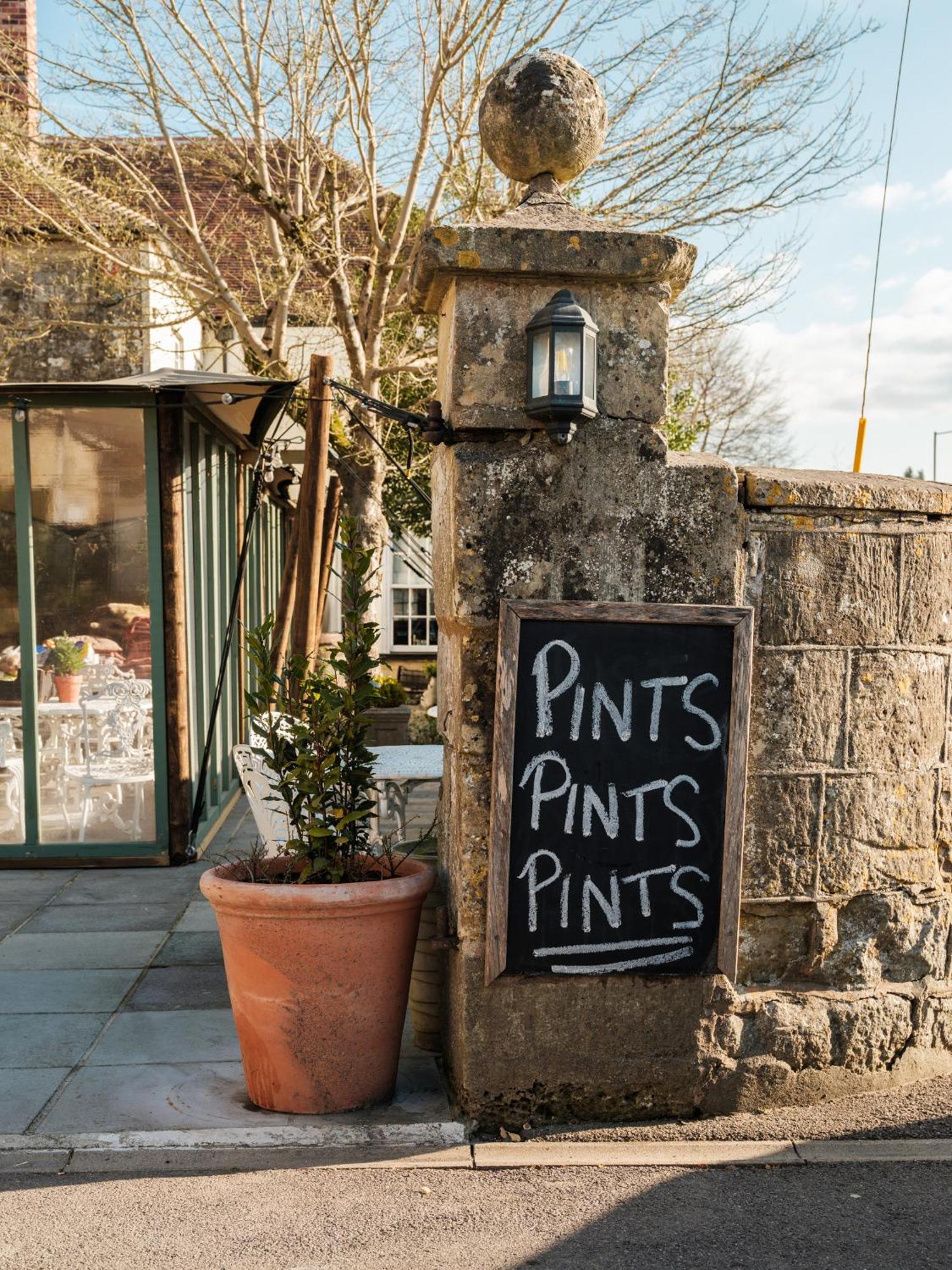 The Grosvenor Arms 호텔 힌돈 외부 사진